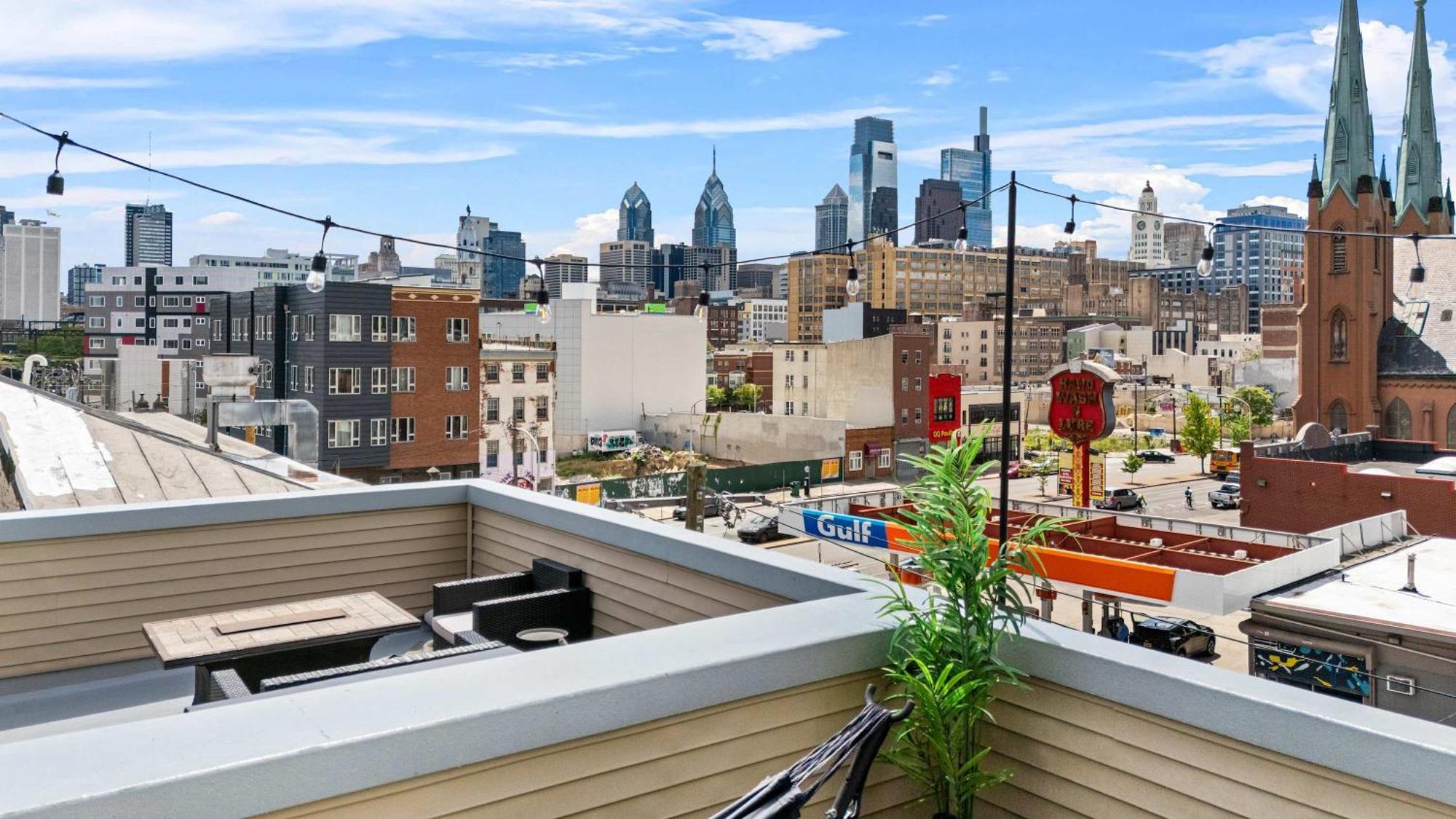 Brand New Dbl Unit Roofdeck Outdoor Patio *